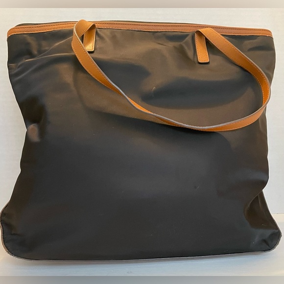 MICHAEL KORS Saffiano Leather Trimmed Nylon Large Shoulder Bag Black Tan - Picture 2 of 15